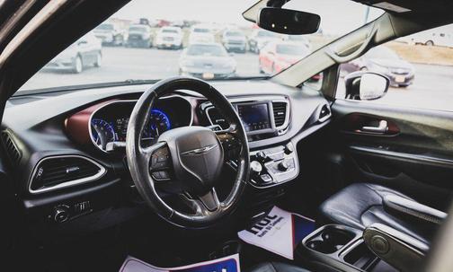 2020 Chrysler Pacifica Touring L