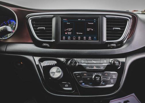 2020 Chrysler Pacifica Touring L