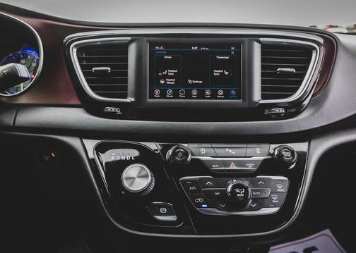 2020 Chrysler Pacifica Touring L