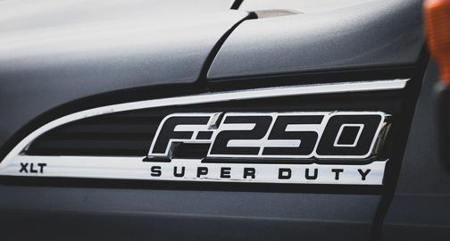 Magnetic Metallic 2015 Ford F-250 XLT