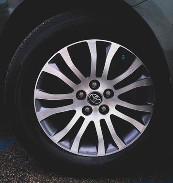 Alumina Jade Metallic 2019 Toyota Sienna XLE