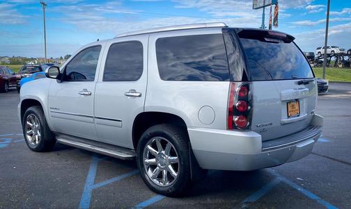 Quicksilver Metallic 2014 GMC Yukon Denali