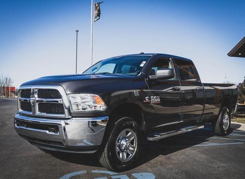 2018 RAM 2500 Tradesman Crew Cab 4x4 8' Box
