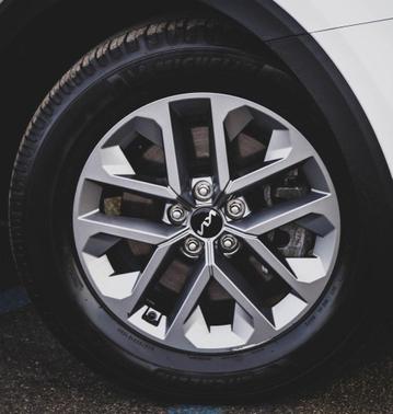 2023 Kia Telluride LX