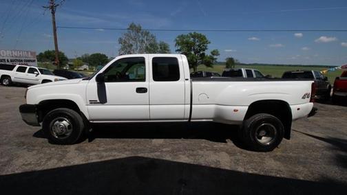 Summit White 2004 Chevrolet Silverado 3500 LS Extended Cab