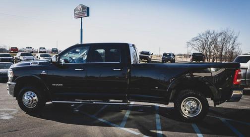 2022 RAM 3500 Laramie Crew Cab 4x4 8' Box