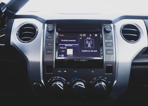 2014 Toyota Tundra SR5