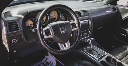 2014 Dodge Challenger SXT