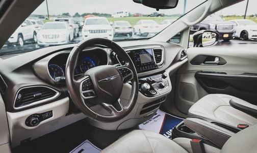 2018 Chrysler Pacifica Touring-L