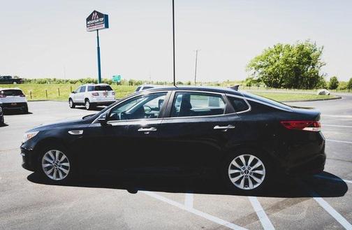 2017 Kia Optima LX