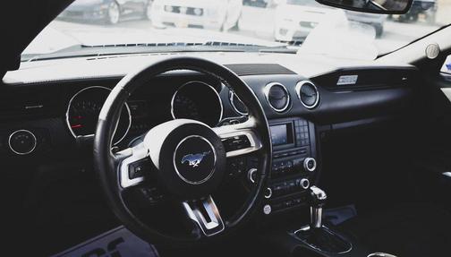 2016 Ford Mustang V6