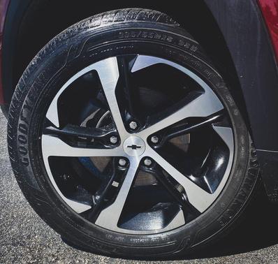 Crimson Metallic 2024 Chevrolet Trax FWD 1RS