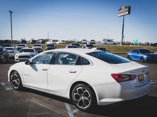 2021 Chevrolet Malibu FWD LT