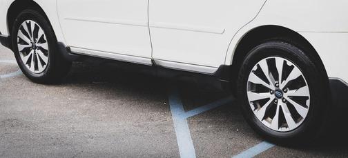 Crystal White Pearl 2017 Subaru Outback 2.5i Touring