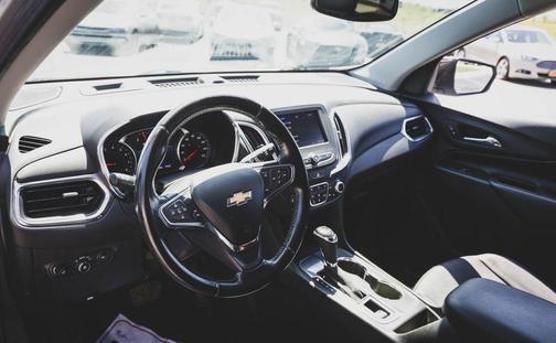 Silver Ice Metallic 2020 Chevrolet Equinox 1LT
