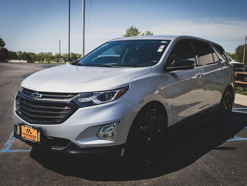 Silver Ice Metallic 2020 Chevrolet Equinox 1LT