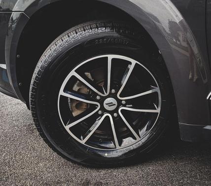 Granite Pearlcoat 2018 Dodge Journey SE