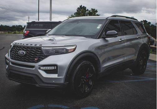 Iconic Silver Metallic 2020 Ford Explorer ST