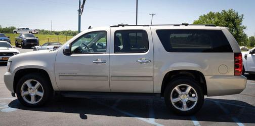 Champagne Silver Metallic 2013 Chevrolet Suburban 1500 LT