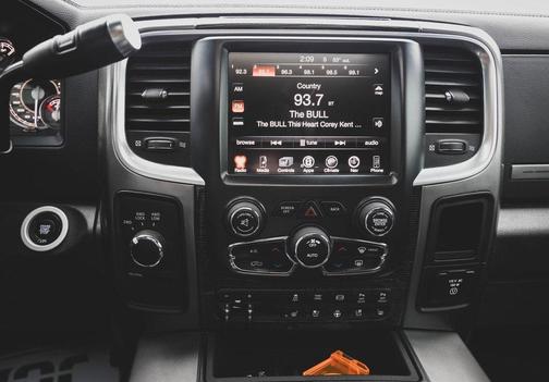 2017 RAM 3500 Limited Crew Cab 4x4 6'4' Box
