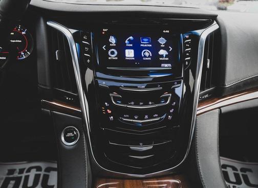 2016 Cadillac Escalade ESV Luxury