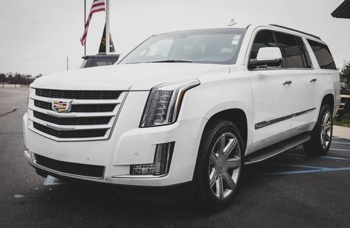 2016 Cadillac Escalade ESV Luxury
