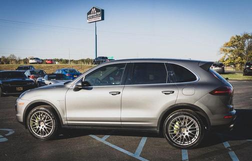 2017 Porsche Cayenne S
