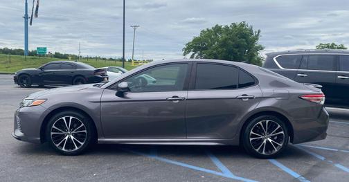 Predawn Gray Mica 2019 Toyota Camry SE
