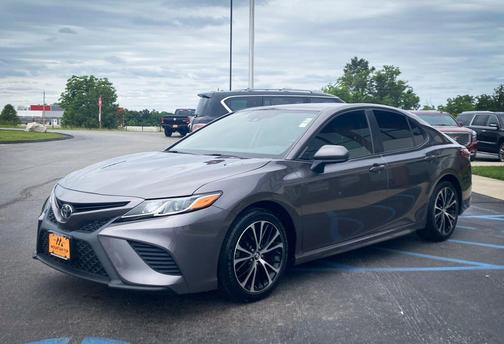Predawn Gray Mica 2019 Toyota Camry SE