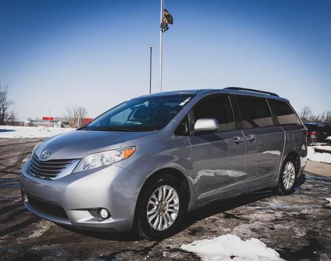 2017 Toyota Sienna XLE Premium