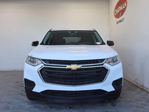 Photo 2 of 22 of 2018 Chevrolet Traverse LS
