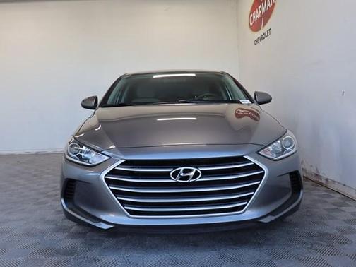 Photo 2 of 16 of 2018 Hyundai Elantra SEL