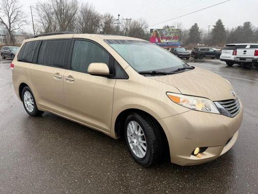 2011 Toyota Sienna XLE