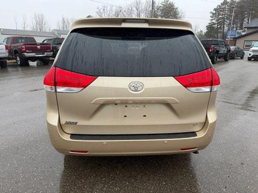 2011 Toyota Sienna XLE