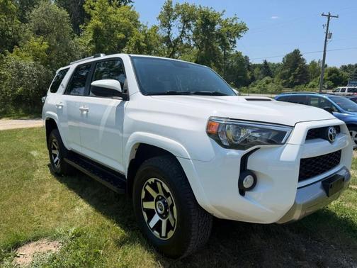 Super White 2018 Toyota 4Runner TRD Off Road