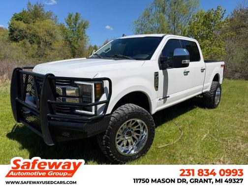 Oxford White 2019 Ford F-250 Lariat