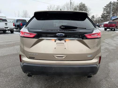 2020 Ford Edge SE