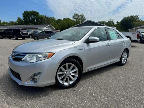Classic Silver Metallic 2012 Toyota Camry Hybrid XLE