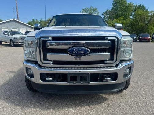 White Platinum Tri-Coat Metallic 2015 Ford F-250 Lariat