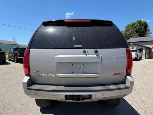 Silver Birch Metallic 2007 GMC Yukon XL SLT