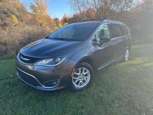 2020 Chrysler Pacifica Touring-L