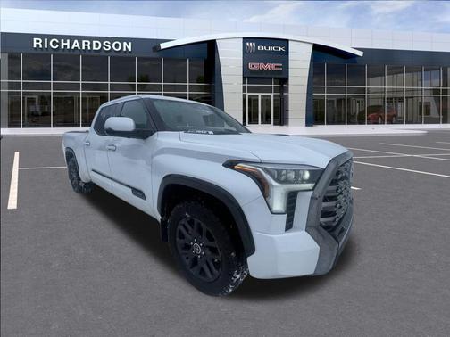 2022 Toyota Tundra Hybrid Platinum