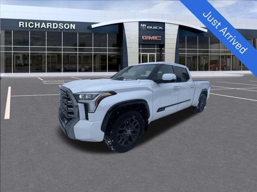 2022 Toyota Tundra Hybrid Platinum