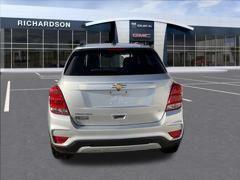 Silver Ice Metallic 2019 Chevrolet Trax LT