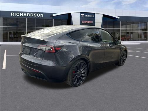 2024 Tesla Model Y Performance Dual Motor All-Wheel Drive