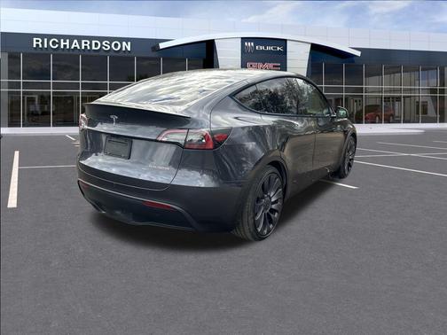 2024 Tesla Model Y Performance Dual Motor All-Wheel Drive