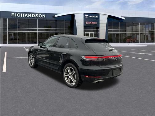 2020 Porsche Macan Base