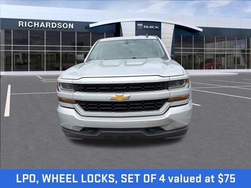 Silver Ice Metallic 2018 Chevrolet Silverado 1500 Custom
