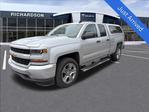 Silver Ice Metallic 2018 Chevrolet Silverado 1500 Custom