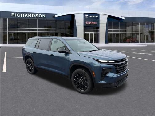 Lakeshore Blue Metallic 2025 Chevrolet Traverse LT